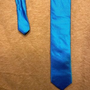 Blue with Circular patterns Calvin Klein Men’s Tie